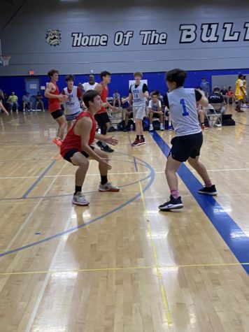 Senior Landon Kruzic plays during a fall league game at Talent Middle School recently.