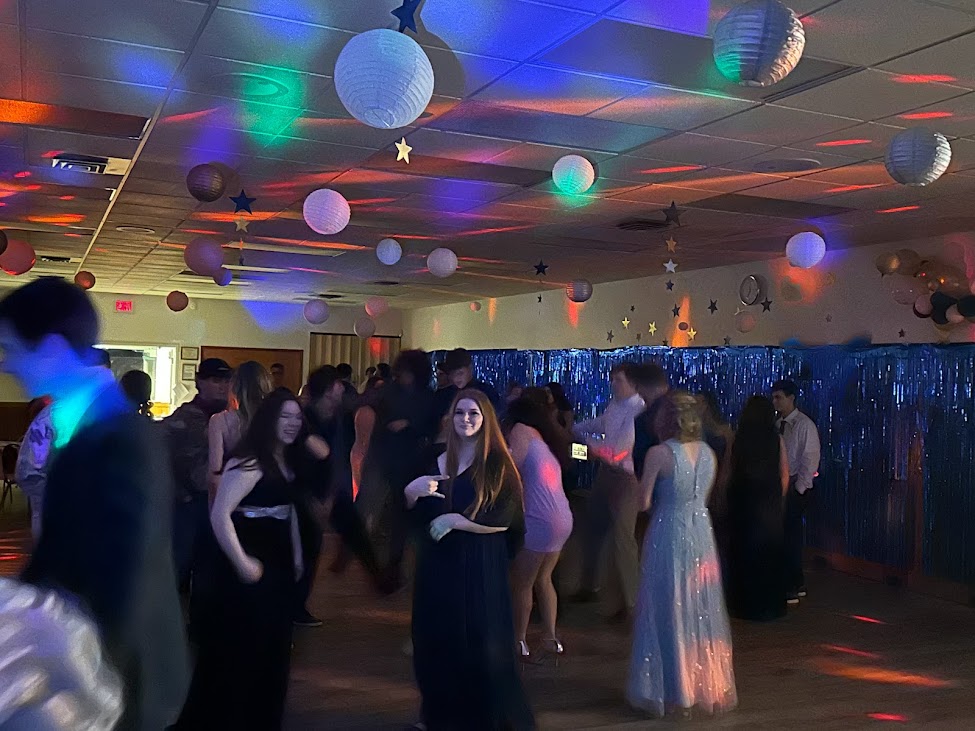 Days Creek students dance at the 2023 Winter Formal. This years dance is Feb. 3 at the Javelin Ormond Community Center in Canyonville.