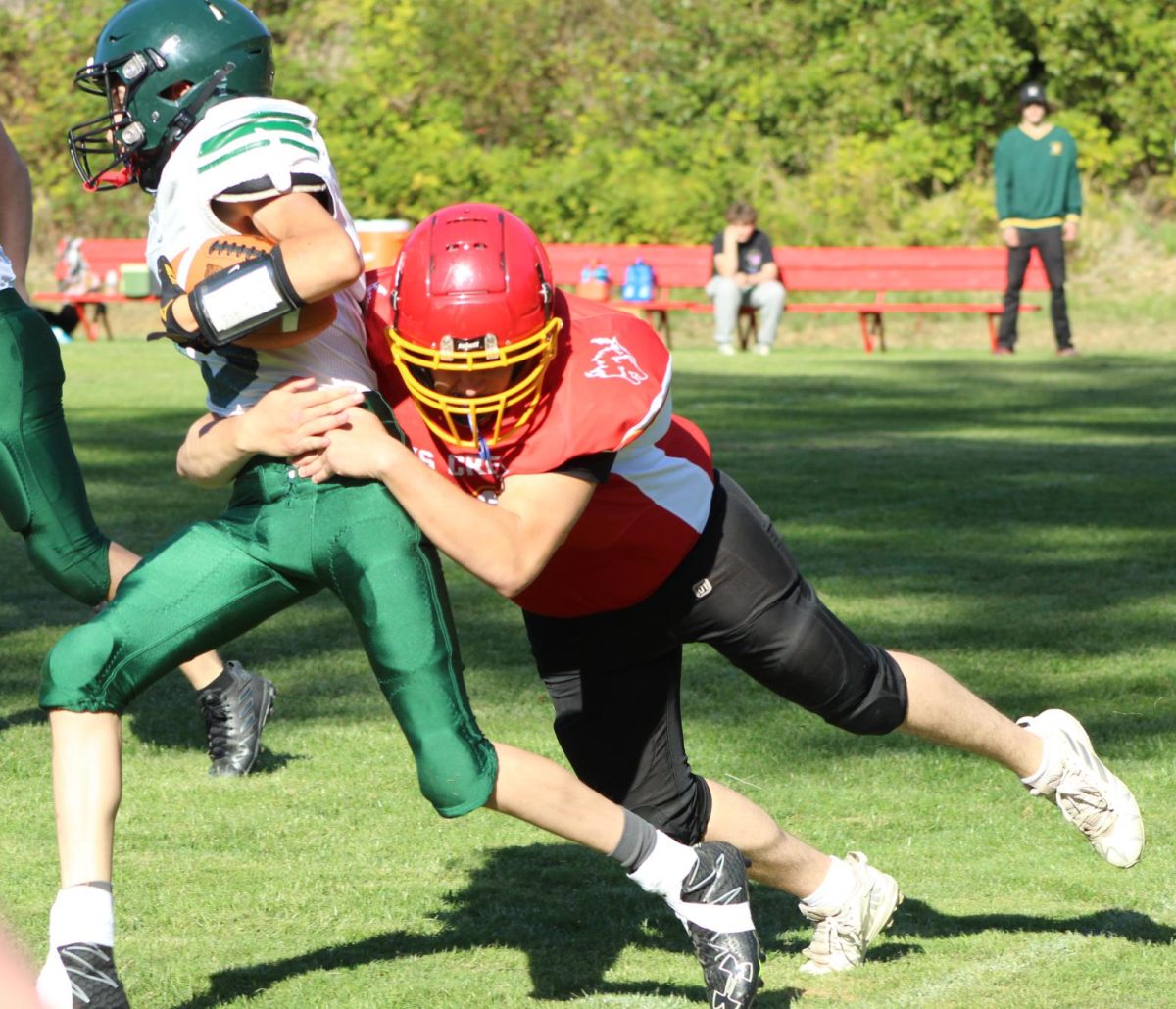 Days Creek football playoff game to be broadcast